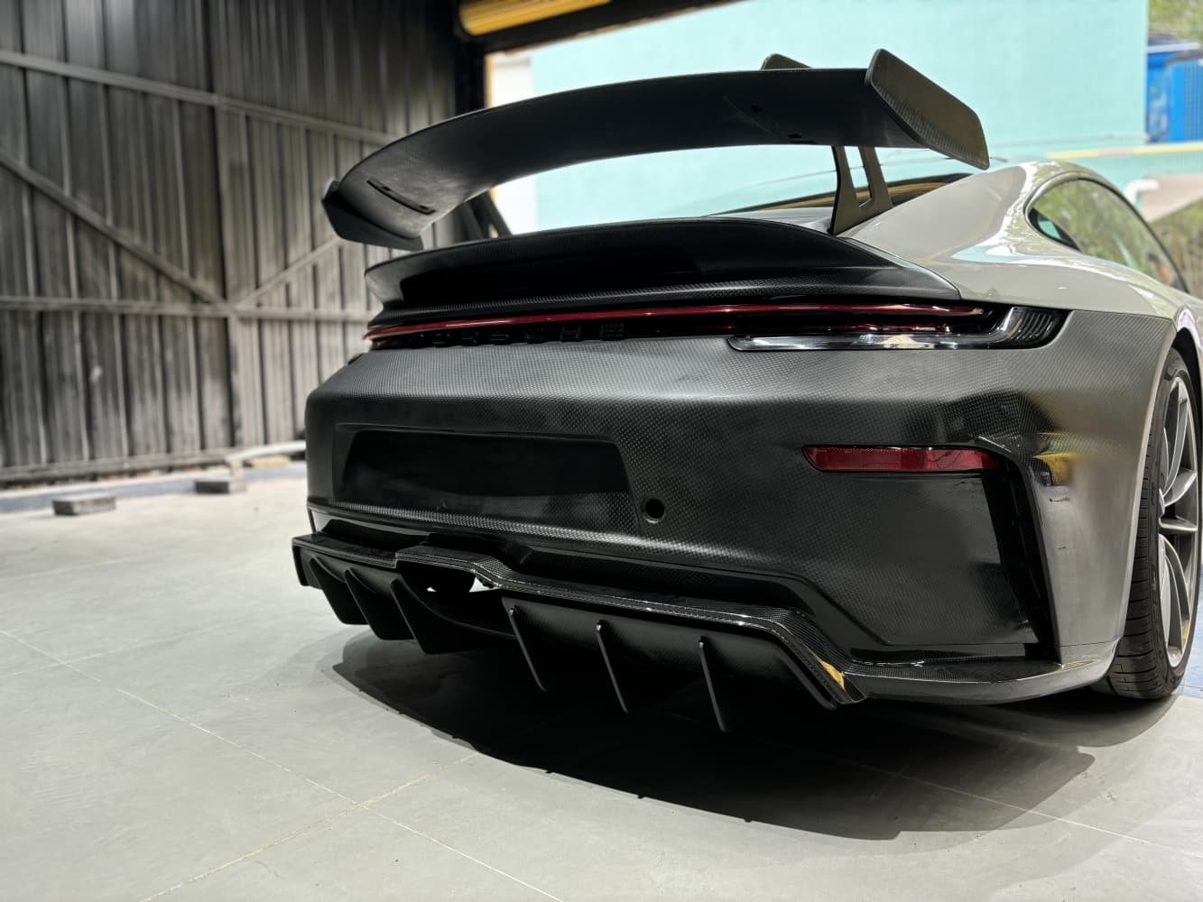 Porsche 992.1/992.2 Rear Spoiler Set – Upgrade to 992.2 GT3 Style Dry Carbon Fiber