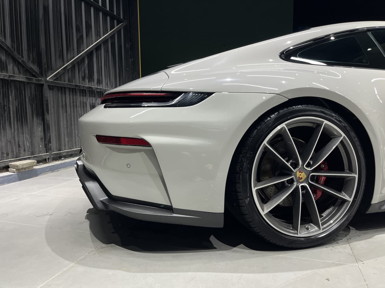 Porsche 992.1/992.2 Rear Bumper Set – Upgrade to 992.2 GT3 Style Dry Carbon Fiber