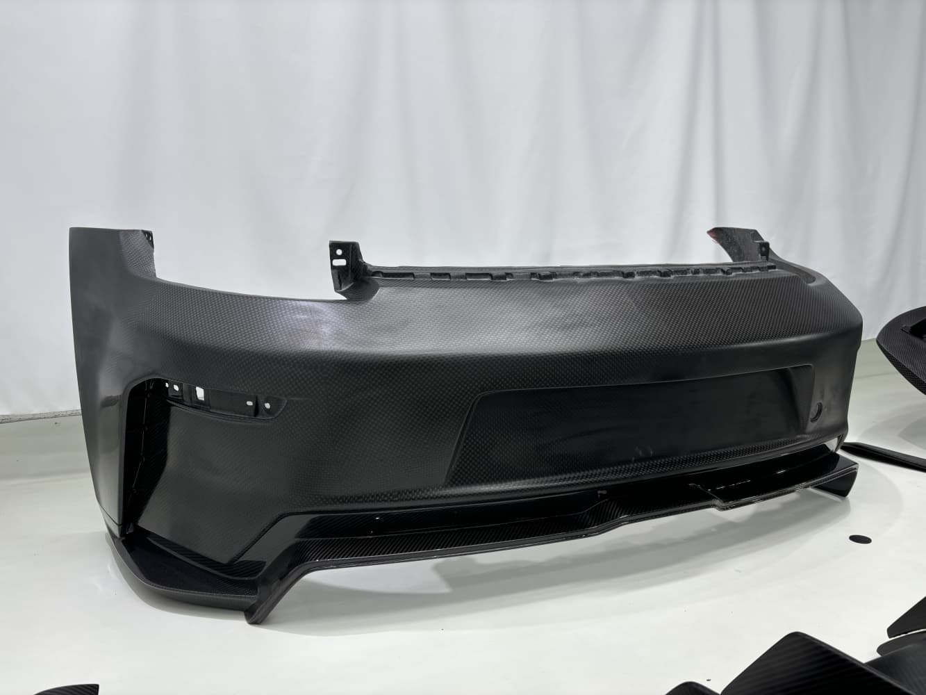 Porsche 992.1 / 992.2 to GT3 Dry Carbon Fiber Upgrade Body Kit – 992.2 GT3 Style Conversion Kit