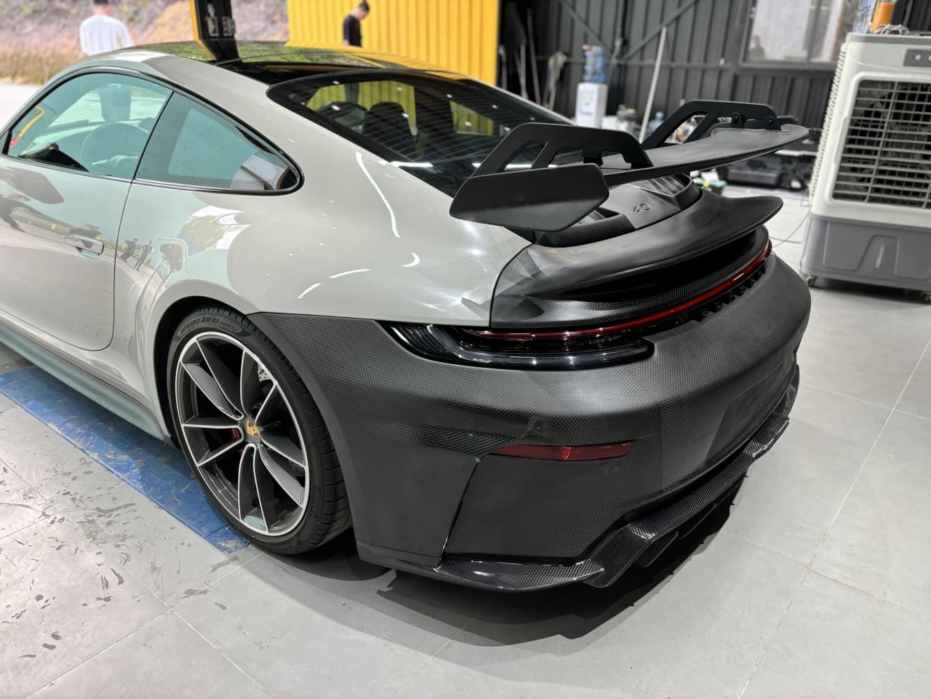 Porsche 992.1 / 992.2 to GT3 Dry Carbon Fiber Upgrade Body Kit – 992.2 GT3 Style Conversion Kit