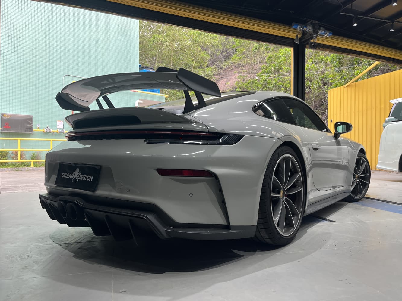 Porsche 992.1/992.2 Rear Bumper Set – Upgrade to 992.2 GT3 Style Dry Carbon Fiber