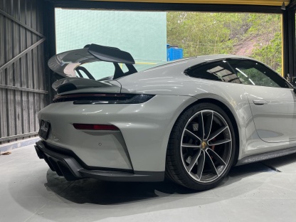 Porsche 992.1/992.2 Rear Bumper Set – Upgrade to 992.2 GT3 Style Dry Carbon Fiber