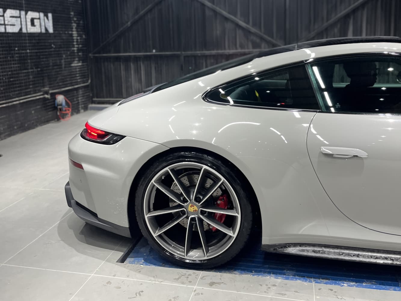 Porsche 992.1/992.2 Side Skirts – Upgrade to 992.2 GT3 Style Dry Carbon Fiber