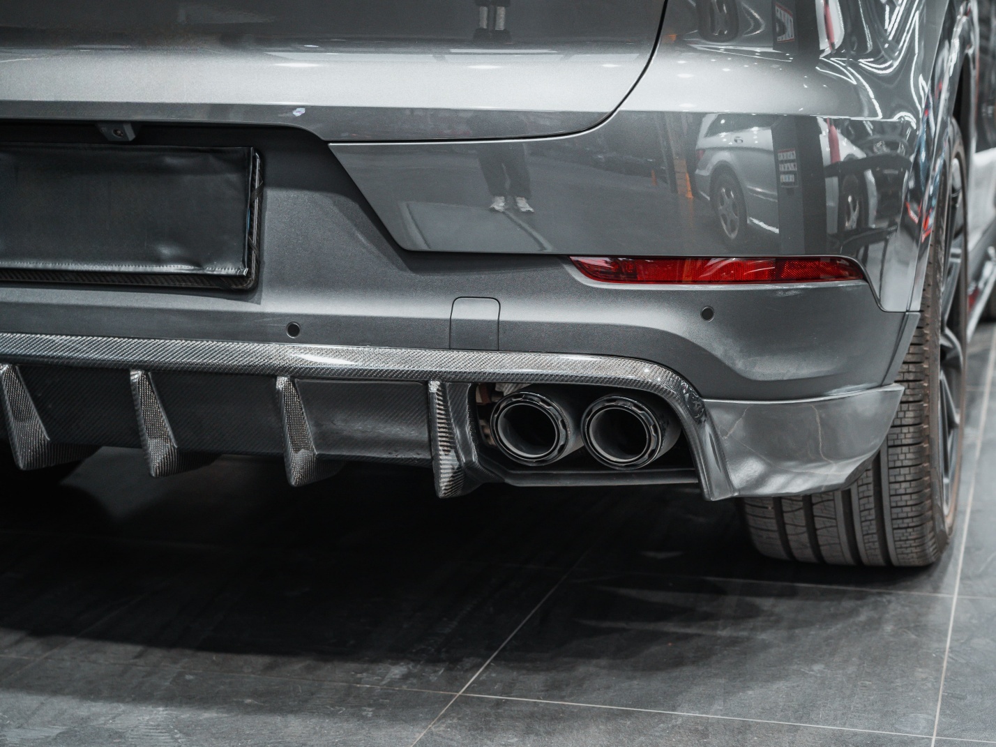 2018-2023 Porsche Cayenne 9Y0.1 Rear Diffuser Dry Carbon Fiber OD Style Bodykit