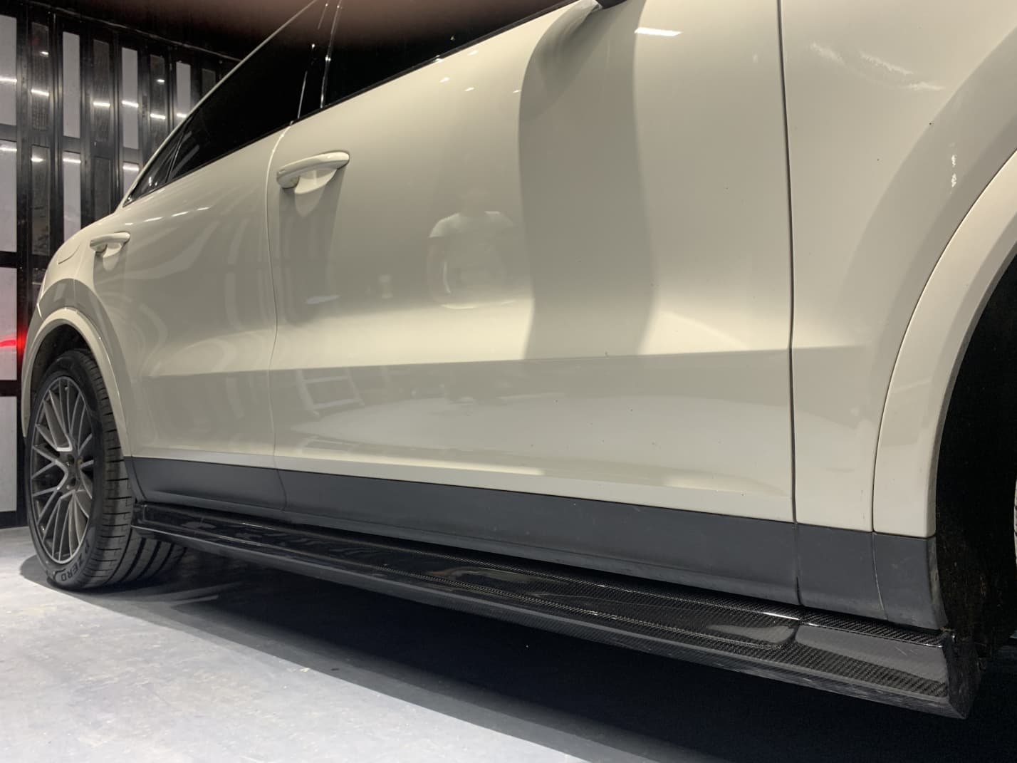 2018-2023 Porsche Cayenne 9Y0.1 Side Skirts Dry Carbon Fiber OD Style Bodykit