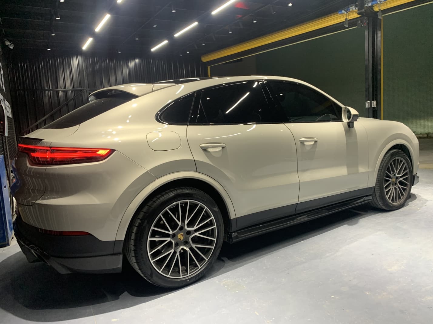 2018-2023 Porsche Cayenne 9Y0.1 Side Skirts Dry Carbon Fiber OD Style Bodykit
