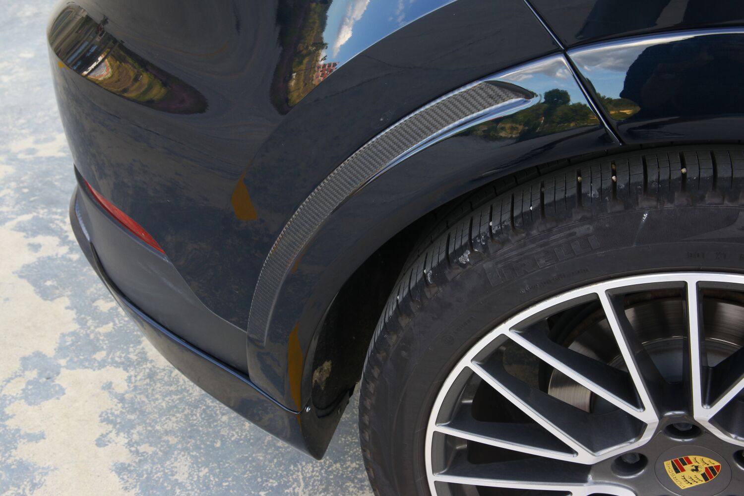 2018-2023 Porsche Cayenne 9Y0.1 OD Style Wheel Arch Trims with Outer Door Panels Dry Carbon