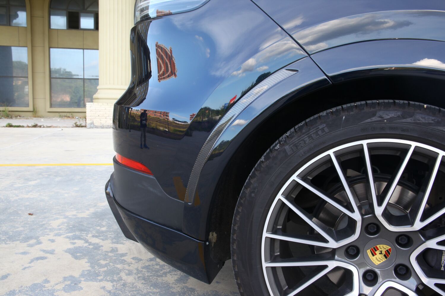 2018-2023 Porsche Cayenne 9Y0.1 OD Style Wheel Arch Trims with Outer Door Panels Dry Carbon