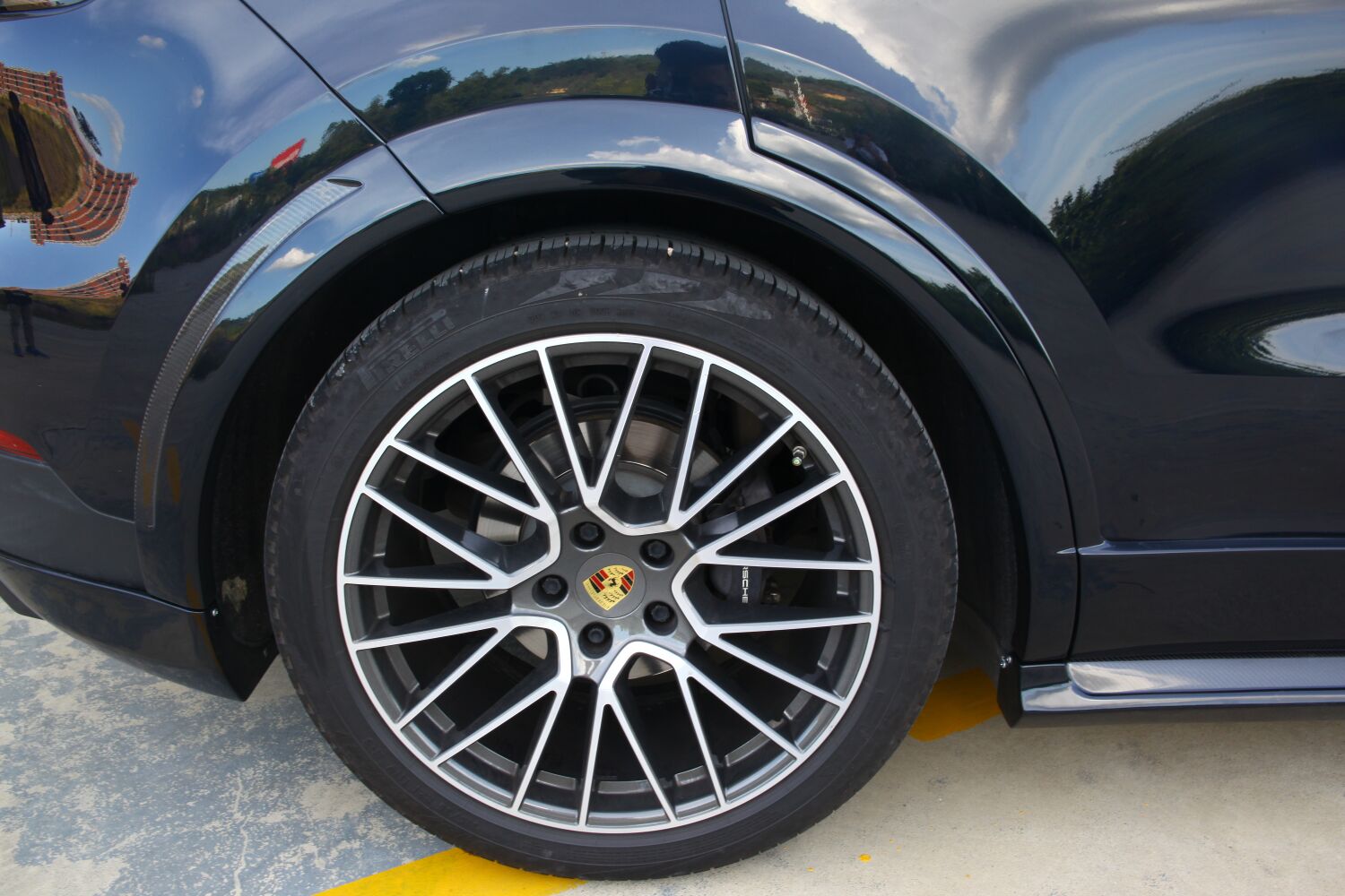 2018-2023 Porsche Cayenne 9Y0.1 OD Style Wheel Arch Trims with Outer Door Panels Dry Carbon