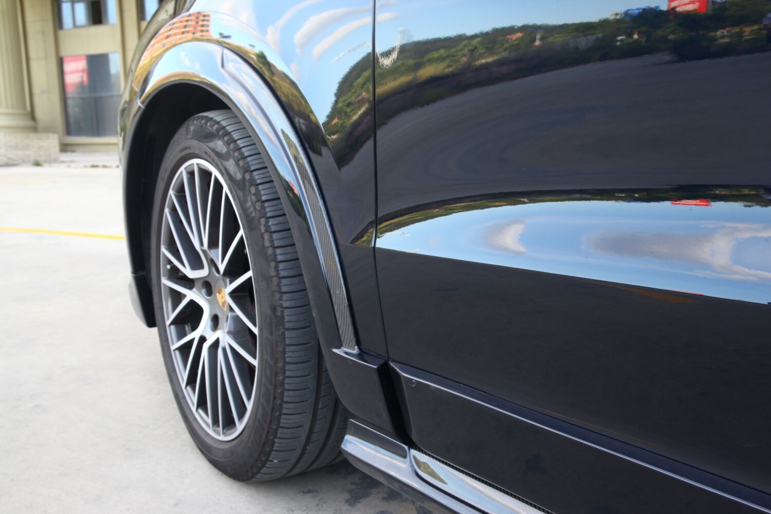 2018-2023 Porsche Cayenne 9Y0.1 OD Style Wheel Arch Trims with Outer Door Panels Dry Carbon