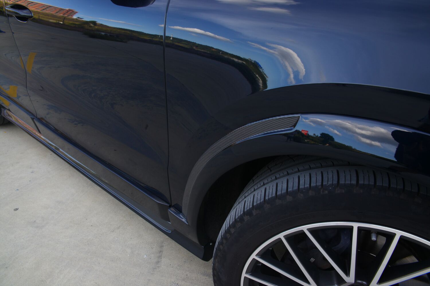 2018-2023 Porsche Cayenne 9Y0.1 OD Style Wheel Arch Trims with Outer Door Panels Dry Carbon