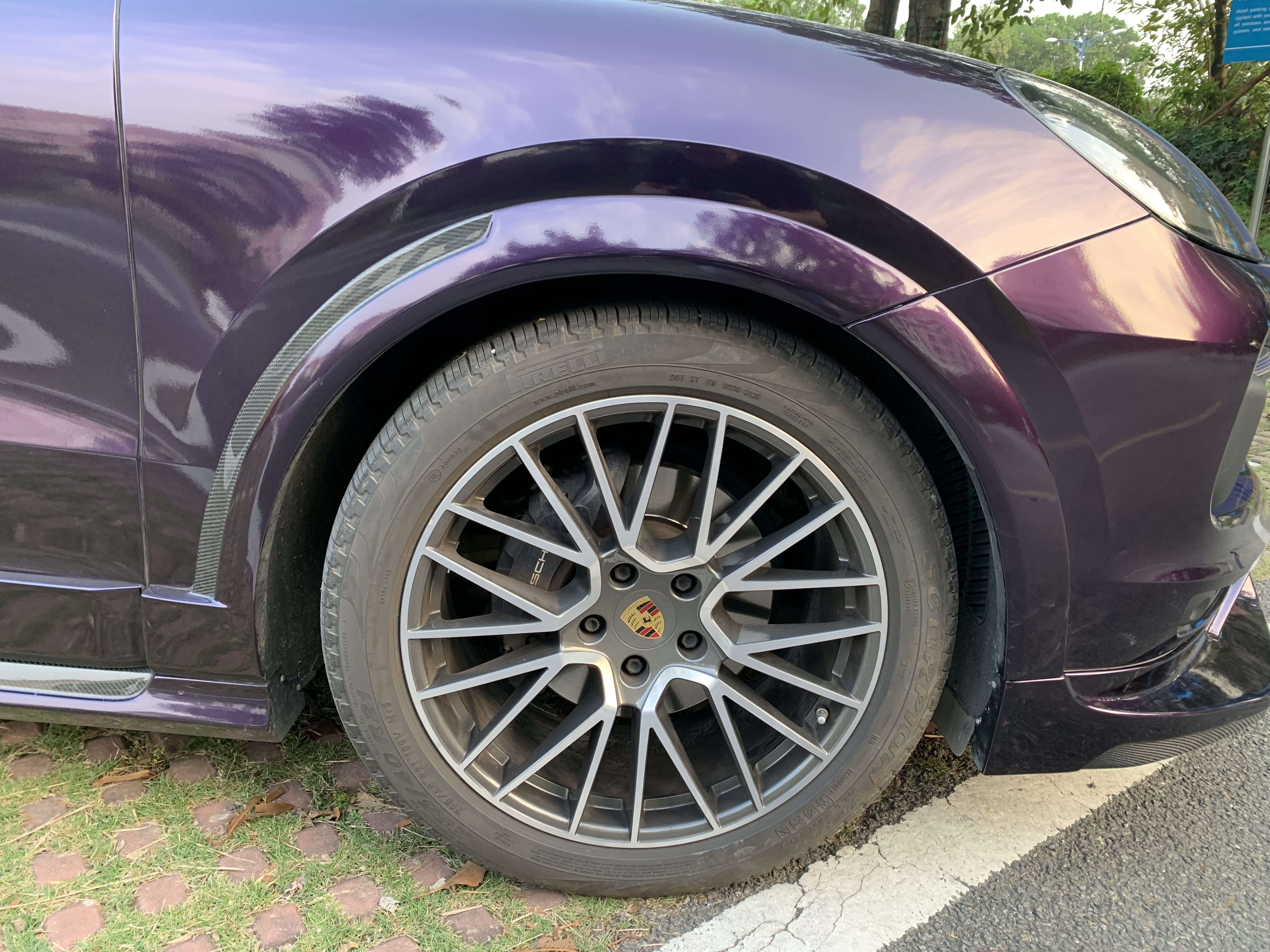 2018-2023 Porsche Cayenne 9Y0.1 OD Style Wheel Arch Trims with Outer Door Panels Dry Carbon