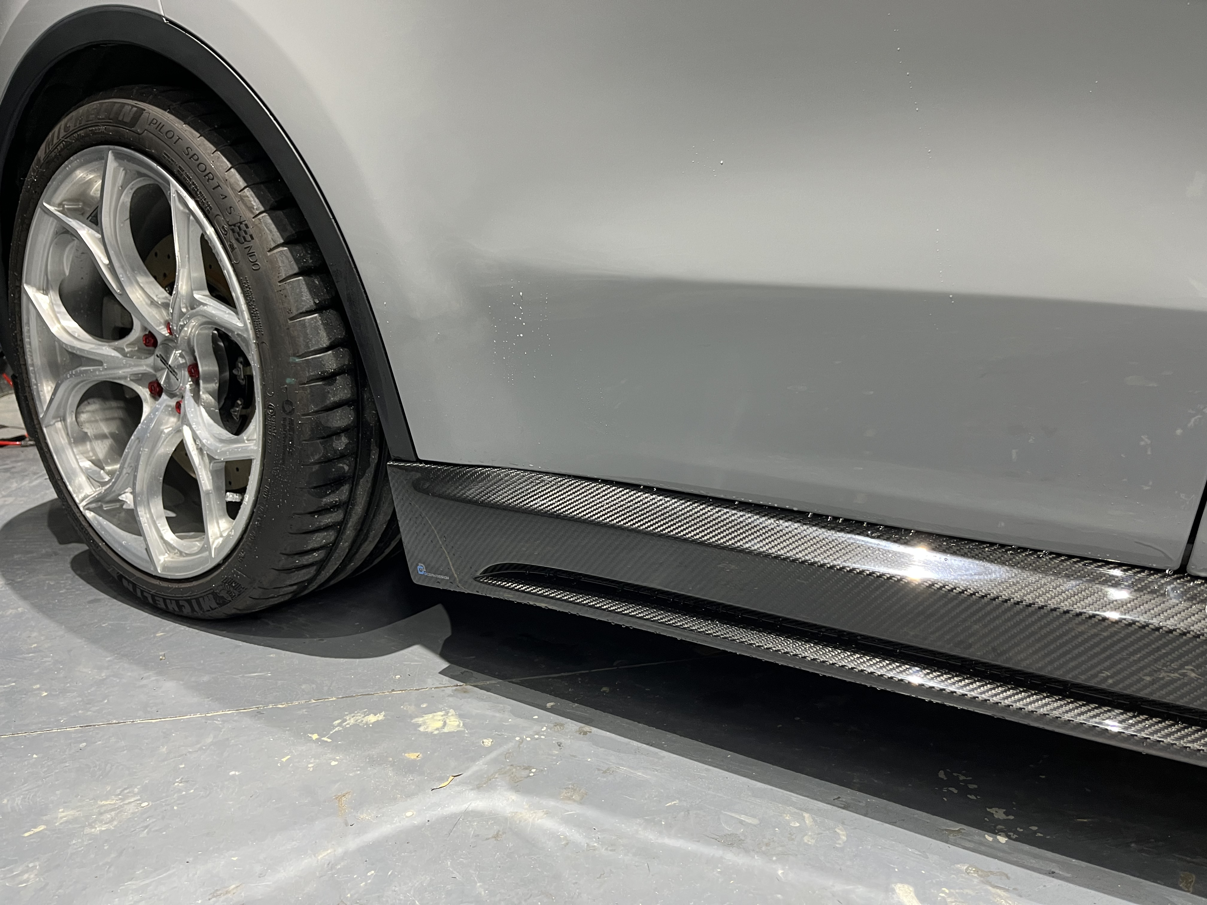 Tesla Model Y 2021-2024 Dry Carbon Fiber Side Skirts Ocean Design Original Series Bodykit