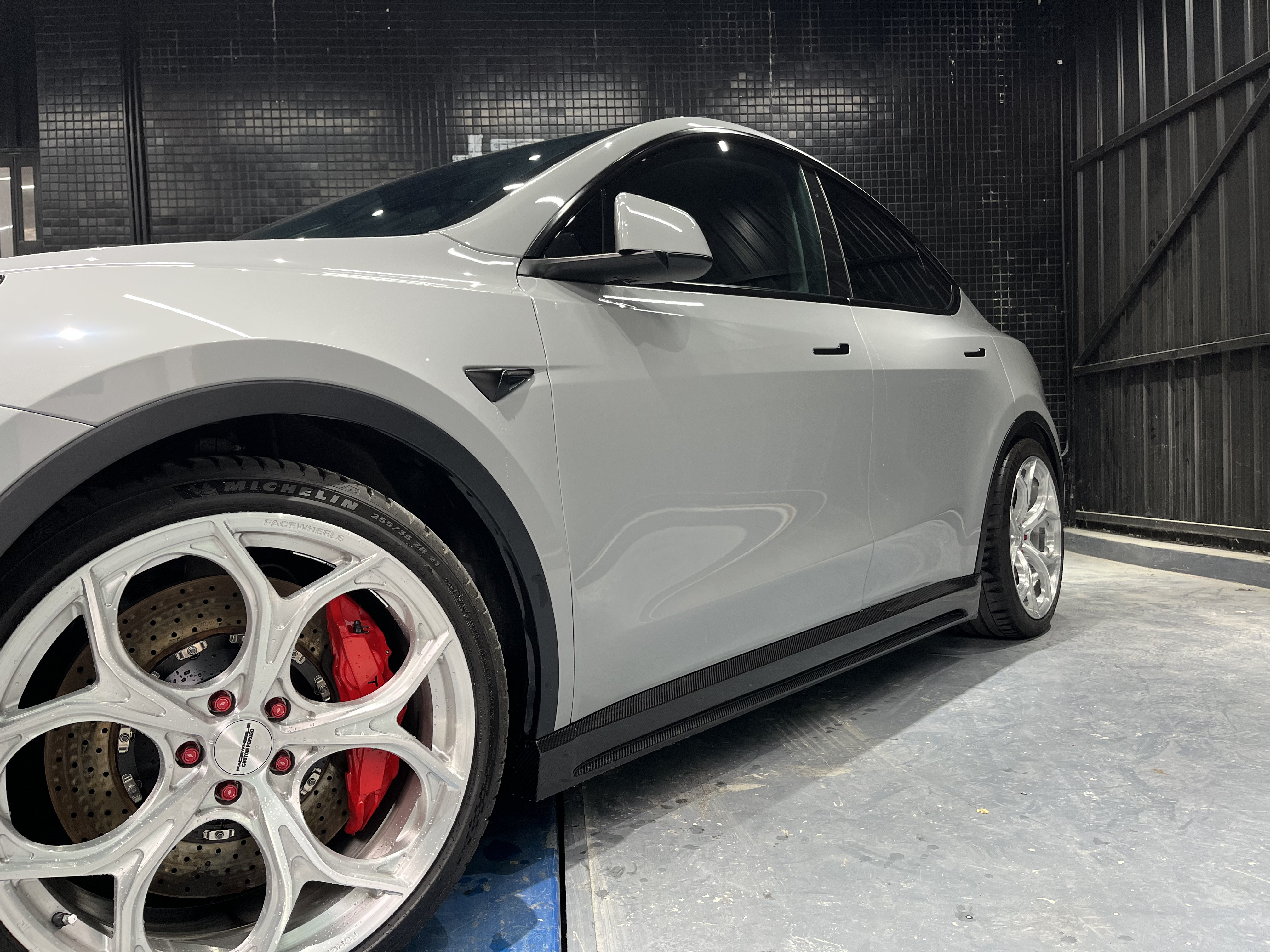 Tesla Model Y 2021-2024 Dry Carbon Fiber Side Skirts Ocean Design Original Series Bodykit