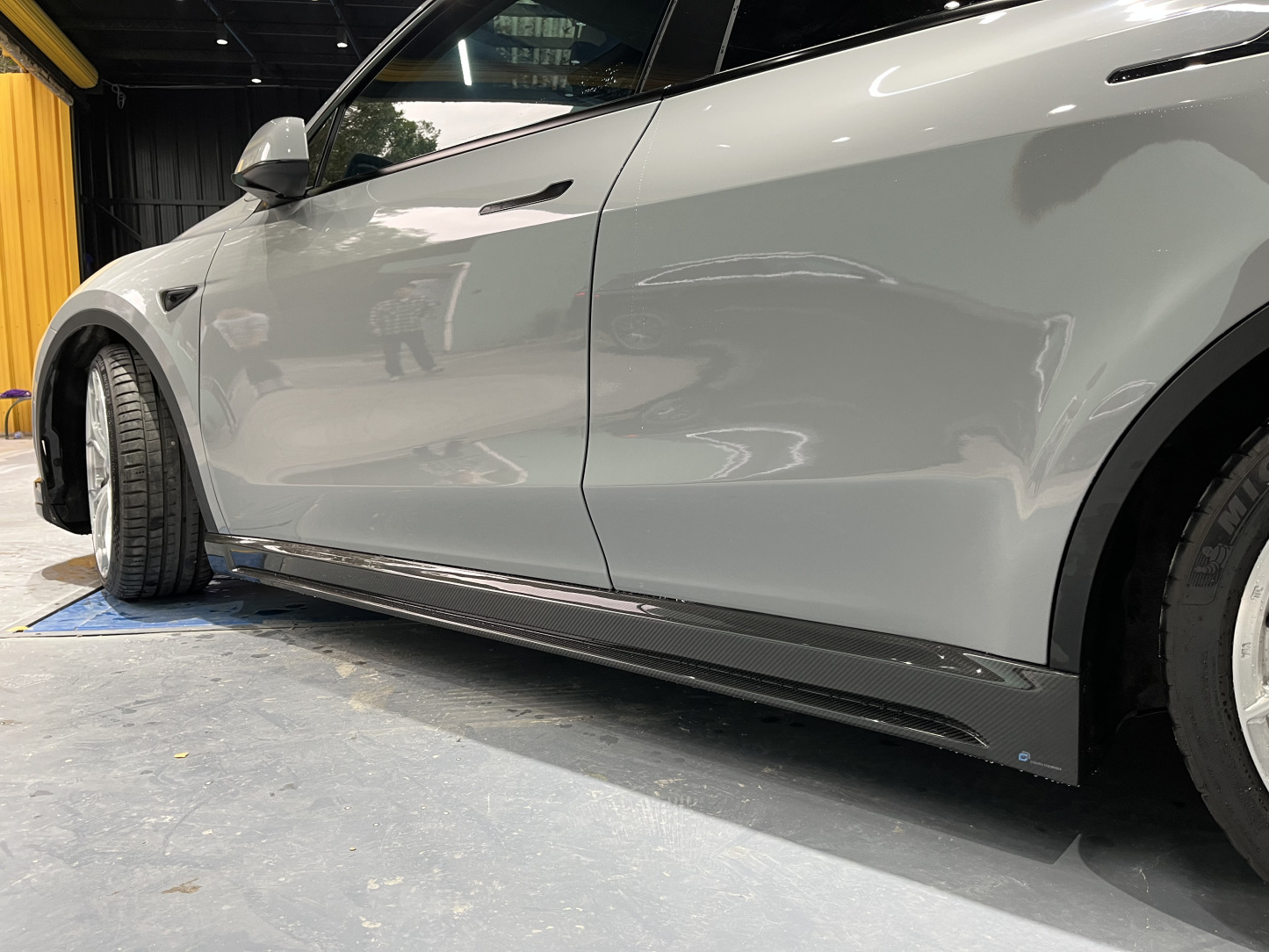 Tesla Model Y 2021-2024 Dry Carbon Fiber Side Skirts Ocean Design Original Series Bodykit
