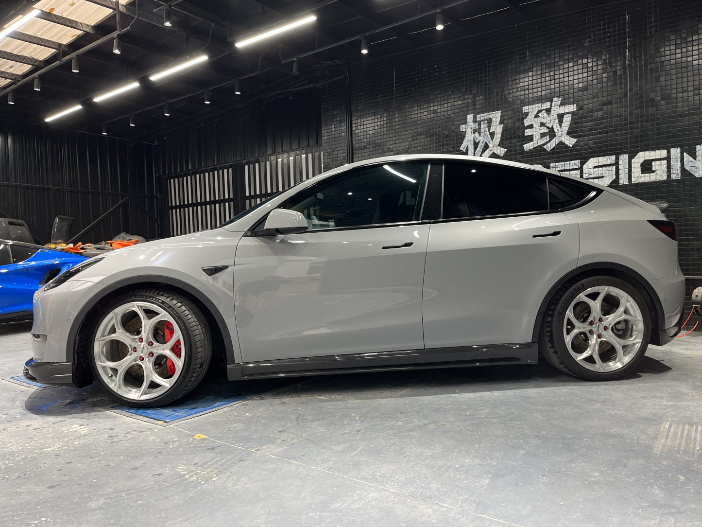 Tesla Model Y 2021-2024 Dry Carbon Fiber Side Skirts Ocean Design Original Series Bodykit