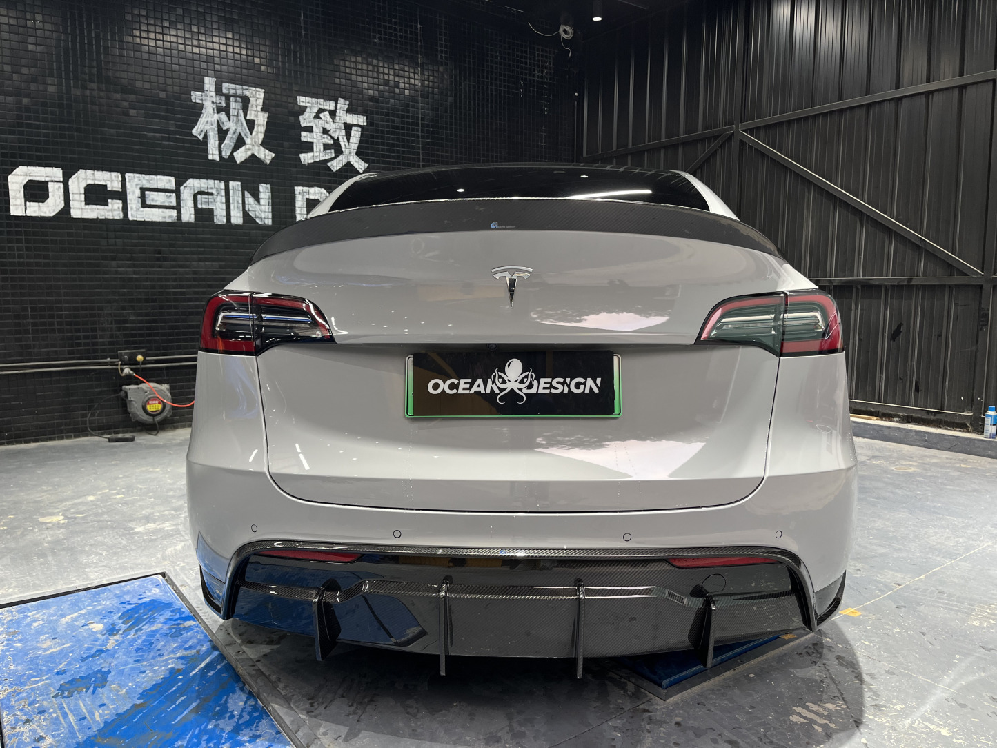 Tesla Model Y 2021-2024 Dry Carbon Fiber Rear Diffuser Ocean Design Original Series Bodykit