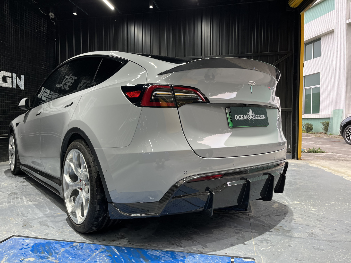 Tesla Model Y 2021-2024 Dry Carbon Fiber Rear Diffuser Ocean Design Original Series Bodykit