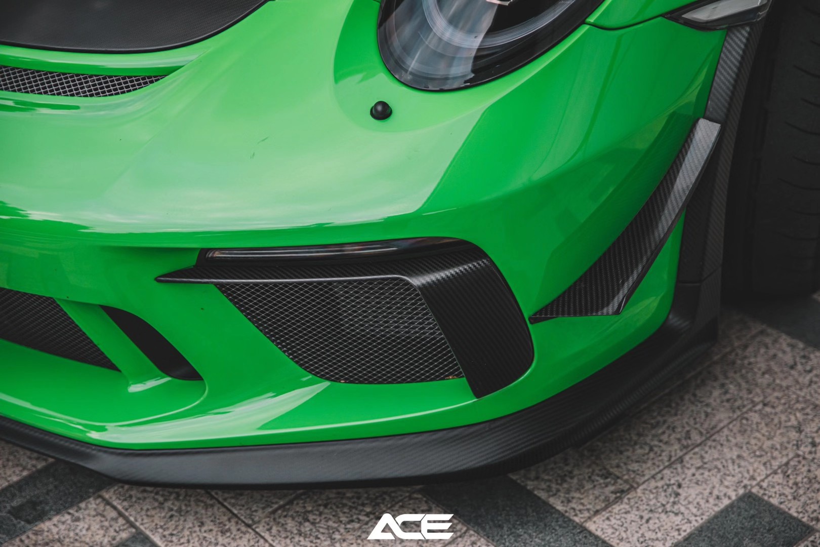 Porsche 991 GT3 RS OEM Style Dry Carbon Parts - styling view