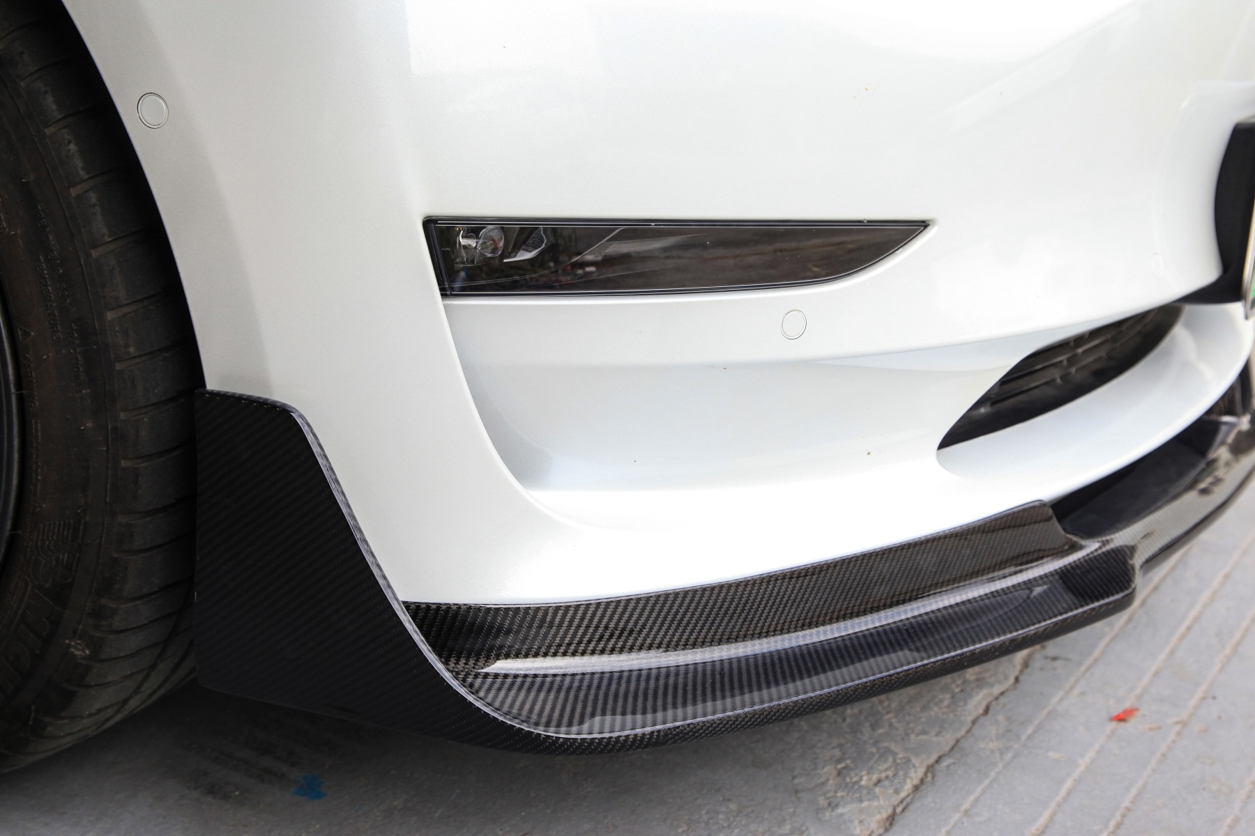 Tesla Model 3 V Style Parts - styling view