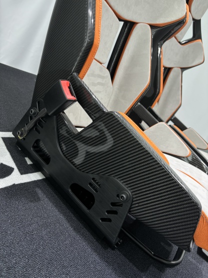 Porsche GW Style Dry Carbon Bucket Seat - styling view