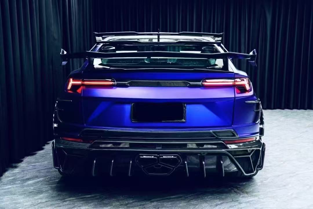 Lamborghini Urus MSY Gen 3 Style Dry Carbon Body Kit - styling view