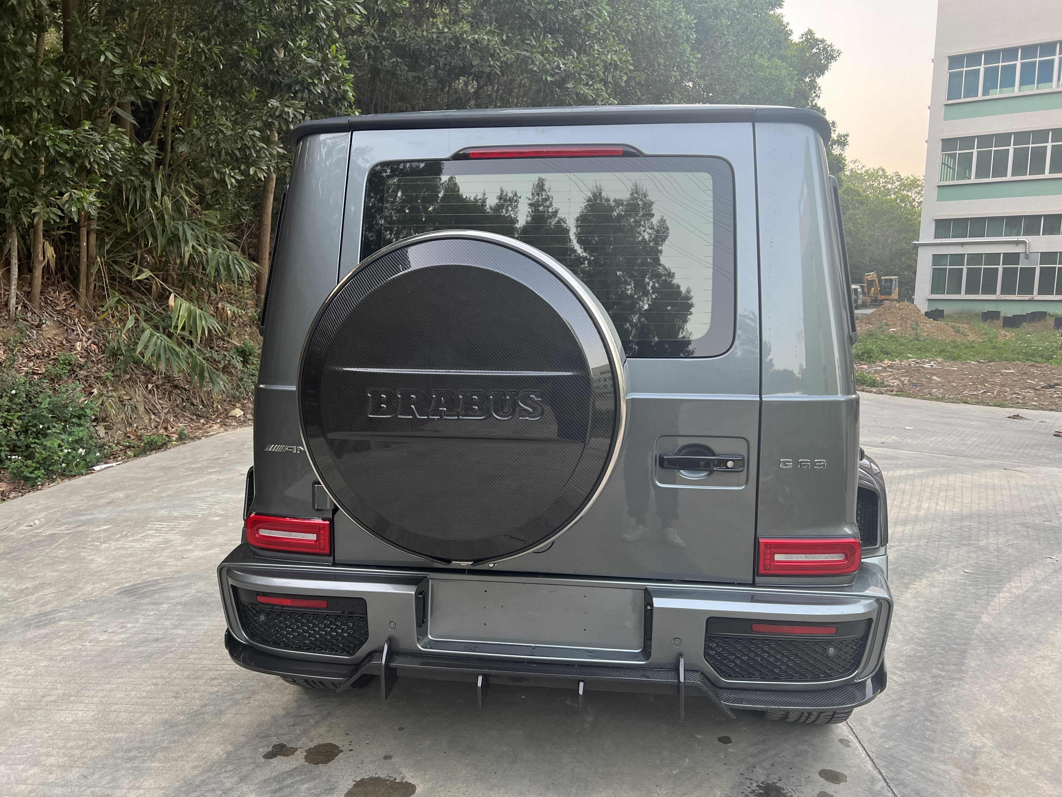 Mercedes-Benz W464 G350 / G500 / G63 G900 Style Parts - styling view
