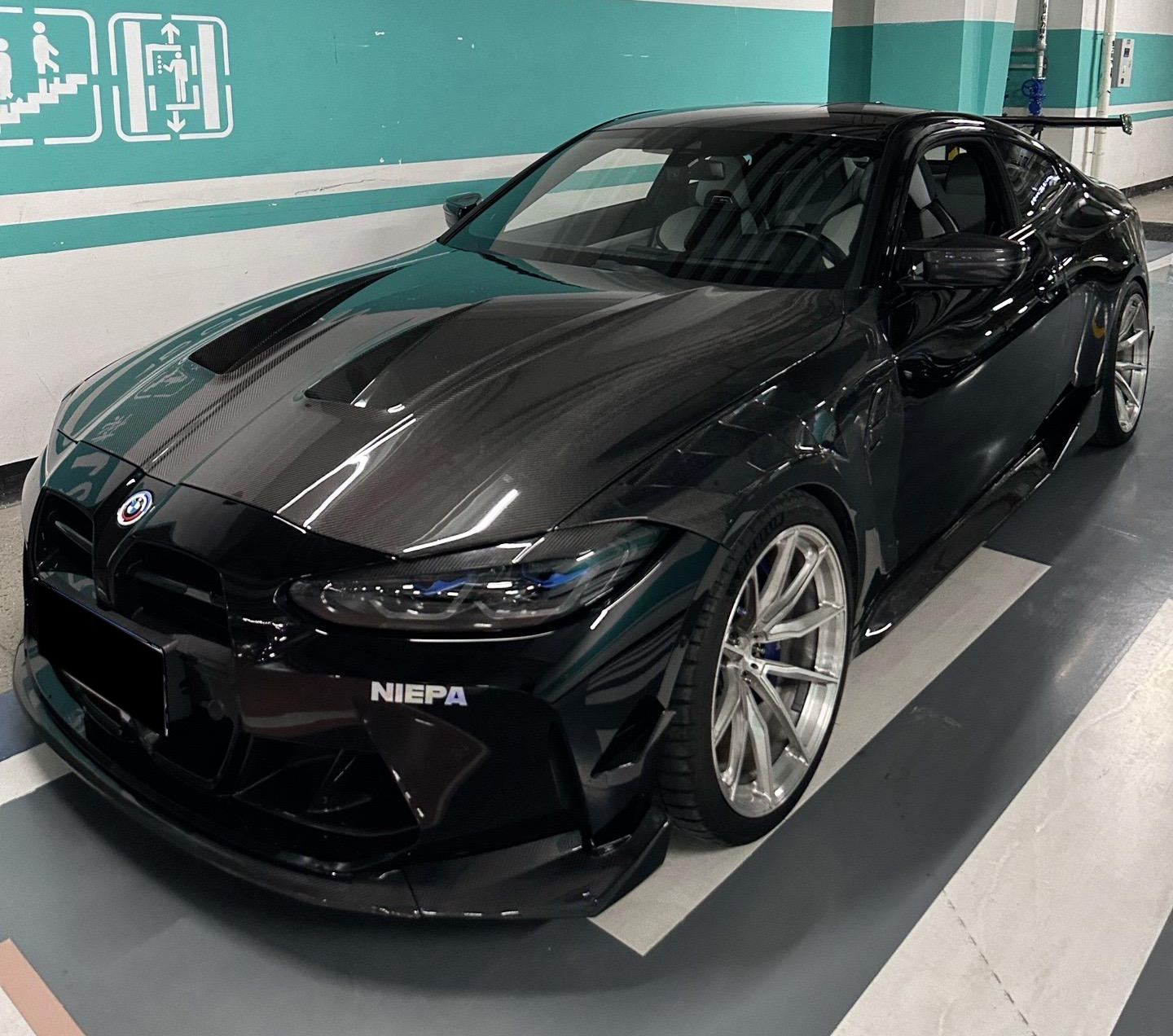 BMW G80 M3/G82 M4 AP Style Vented Dry Carbon Hood - styling view