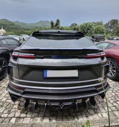 Lamborghini Urus MSY Generation 2 Style Dry Carbon Body Kit - styling view