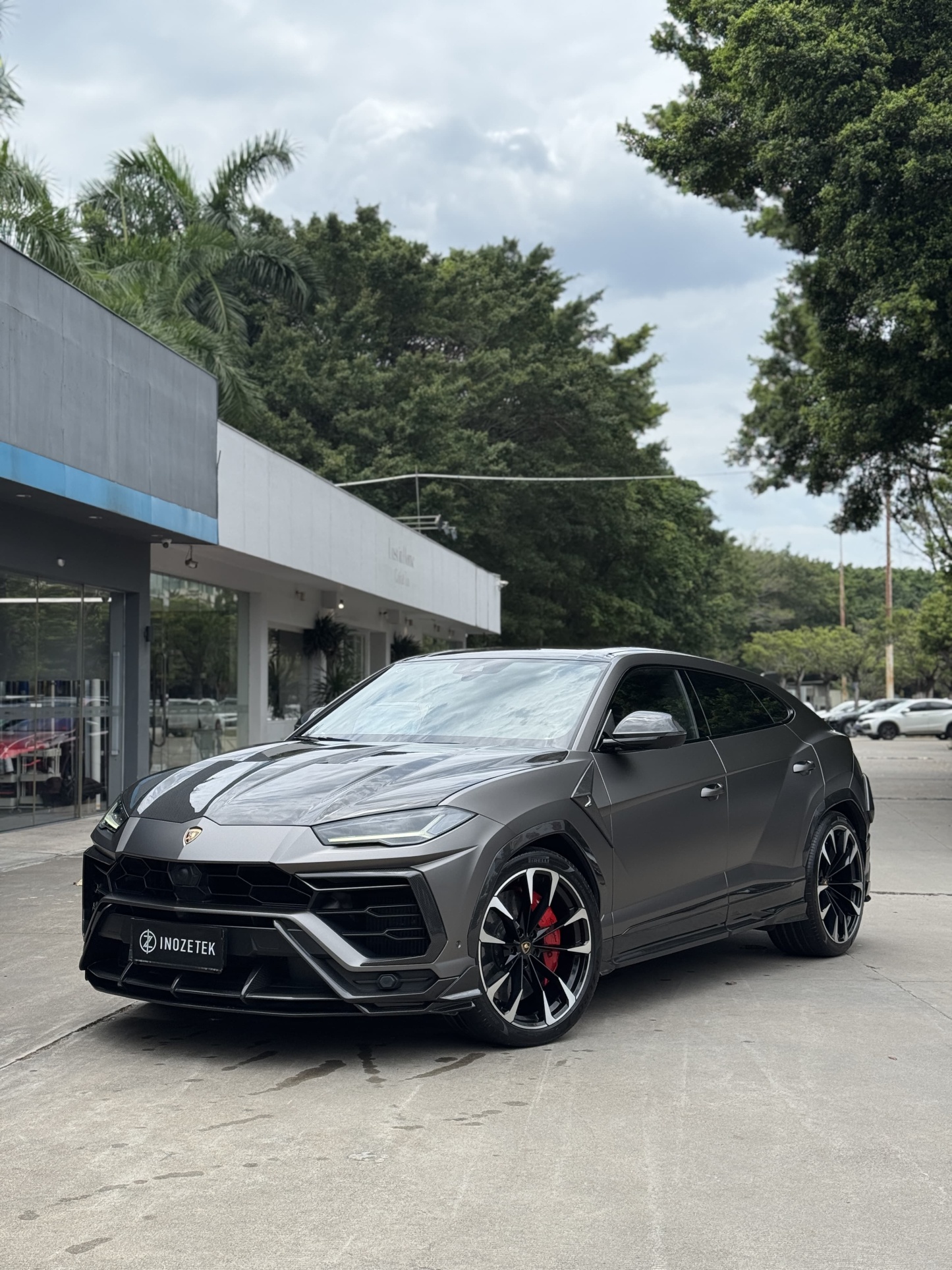 Lamborghini Urus Topcar Style Dry Carbon Parts - styling view