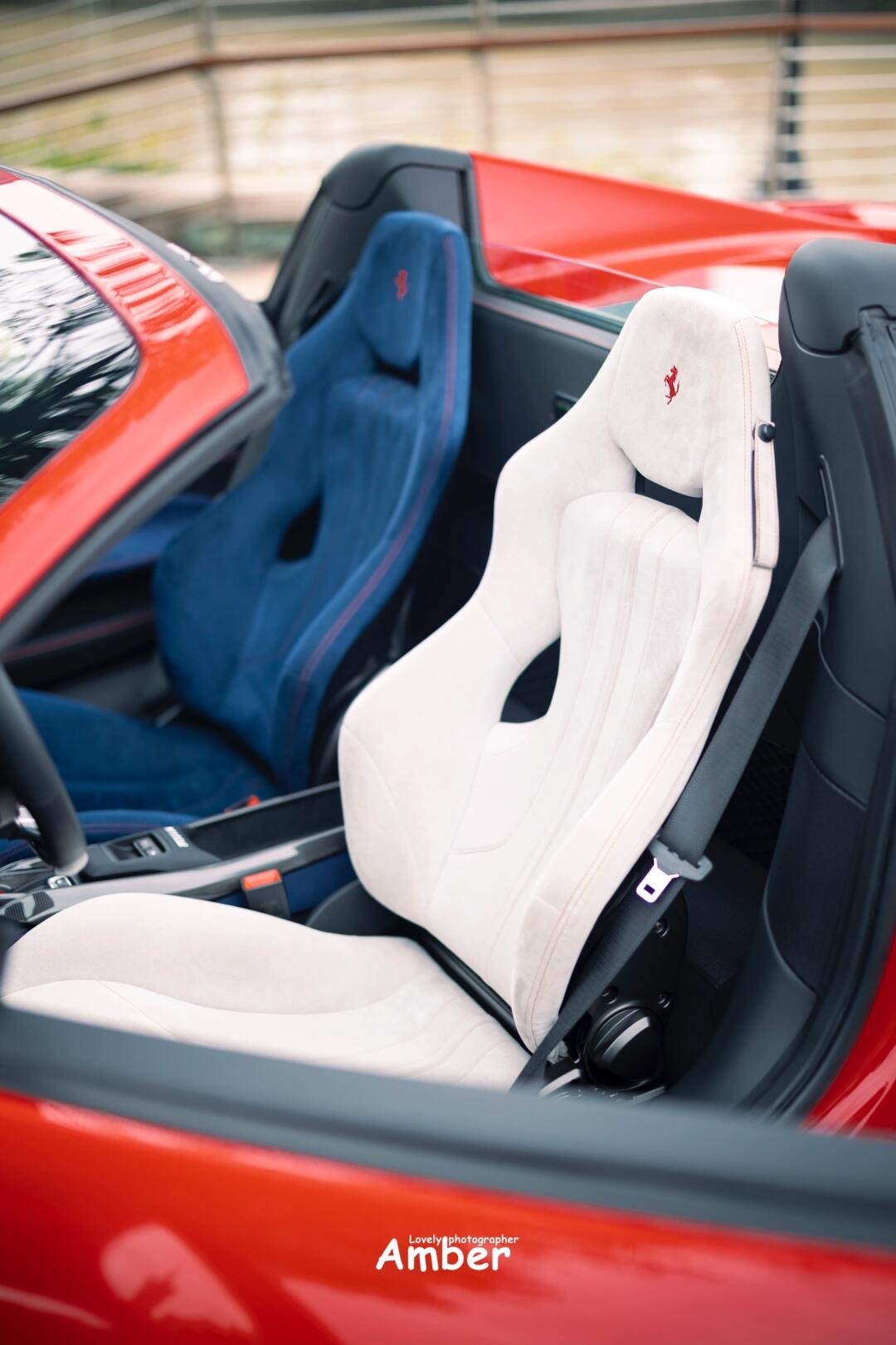Ferrari F430/458/488/F8 Style Dry Carbon Bucket Seat - styling view