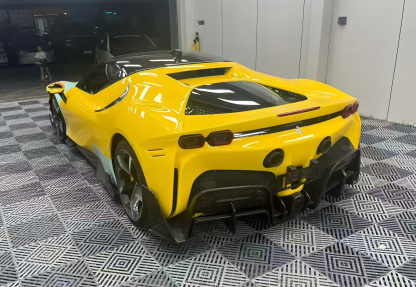 Ferrari SF90 M Style Dry Carbon Parts - styling view