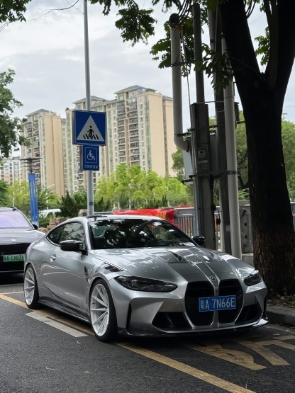 BMW G80 M3/G82 M4 AP Style Dry Carbon Fenders - styling view