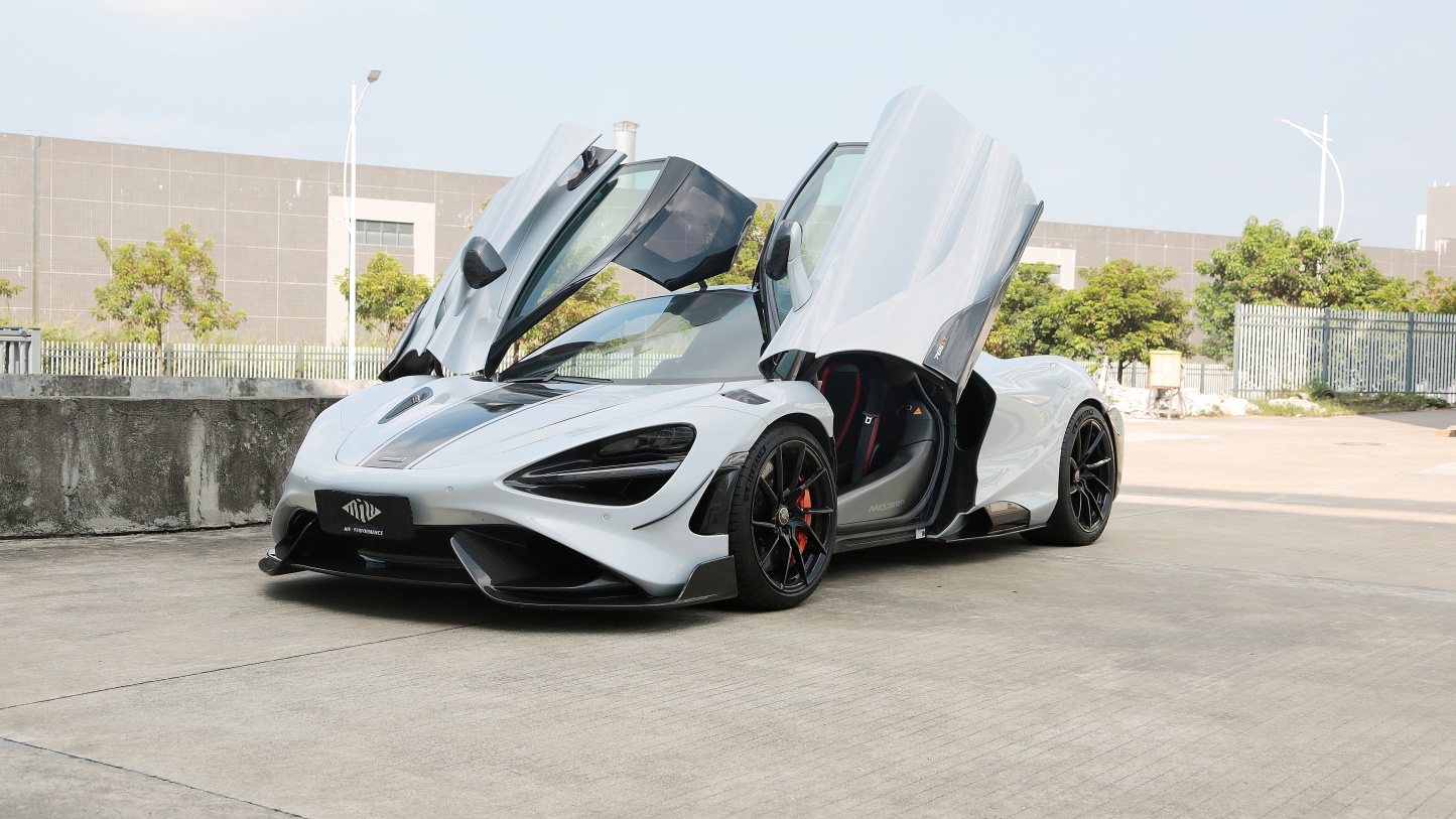 McLaren 720S to 765LT Style Dry Carbon Conversion Kit - styling view