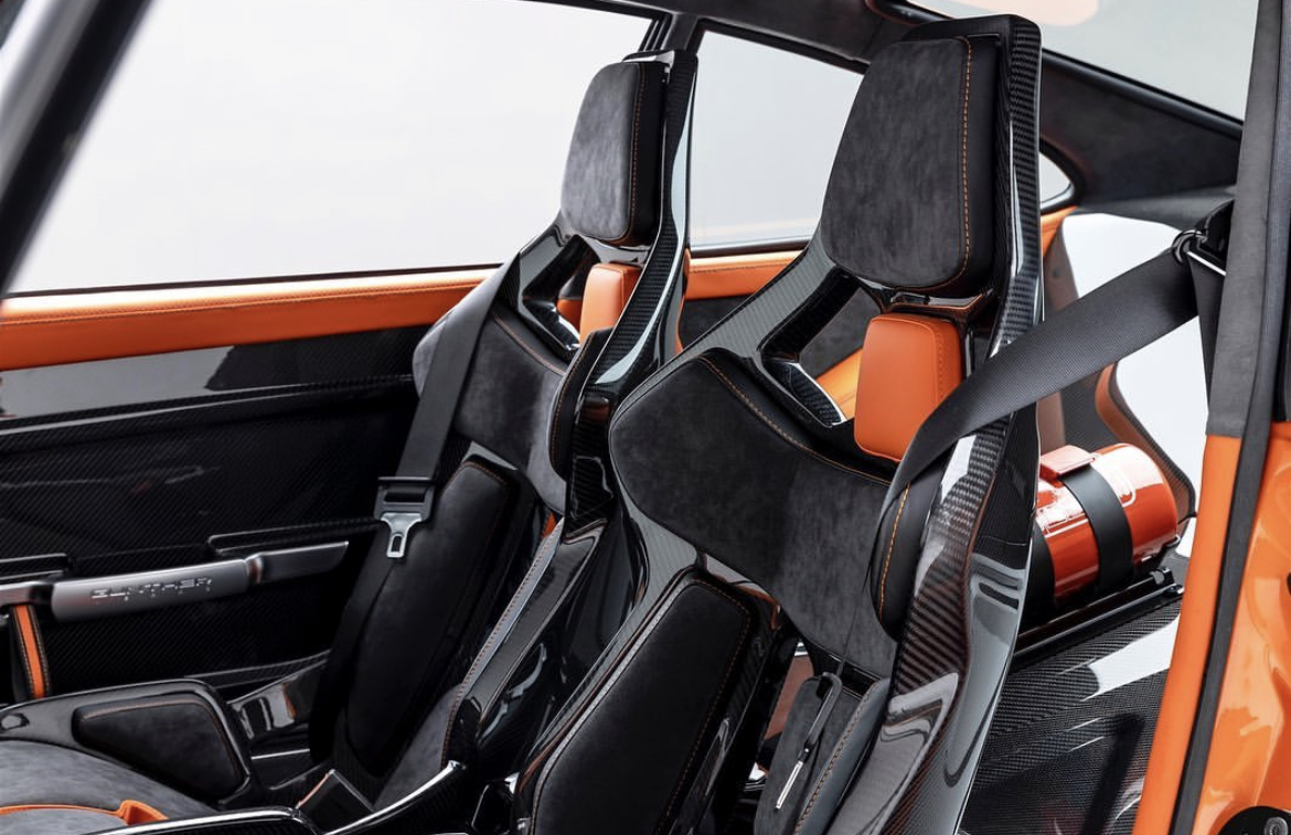 Porsche GW Style Dry Carbon Bucket Seat - styling view