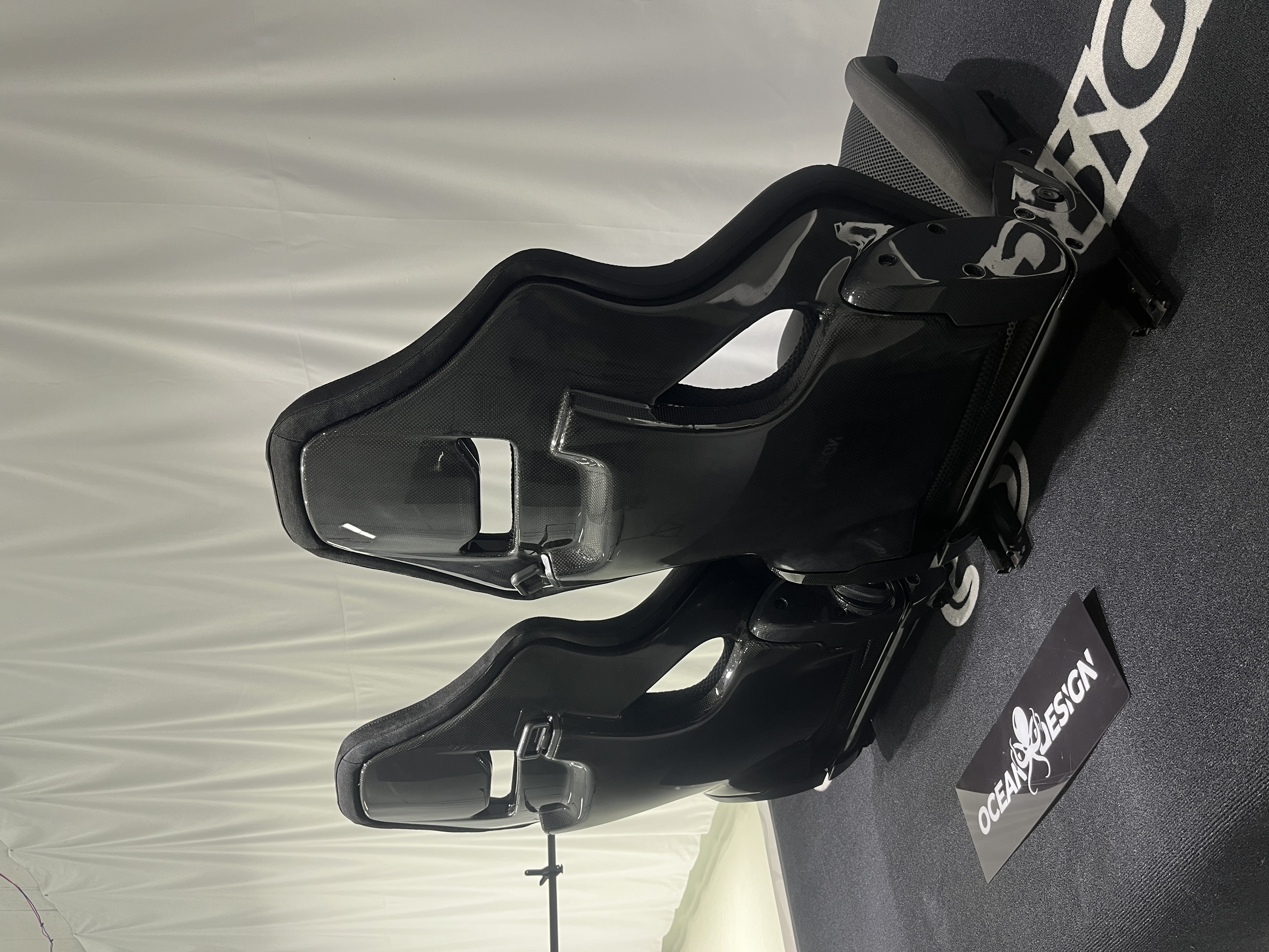 Ferrari F430/458/488/F8 Style Dry Carbon Bucket Seat - styling view