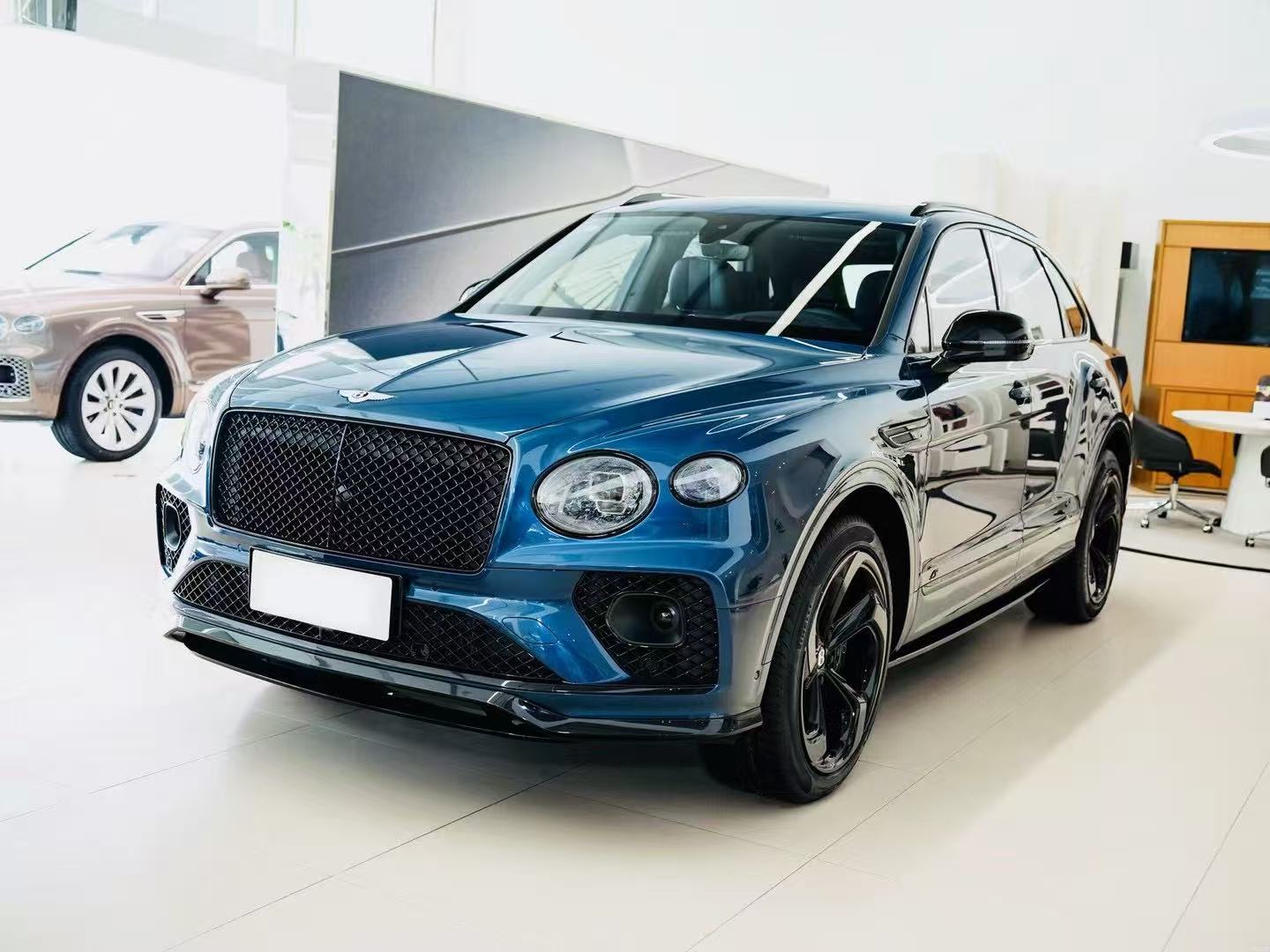 Bentley Bentayga 2021-2025 V8 S Style Dry Carbon Parts - styling view