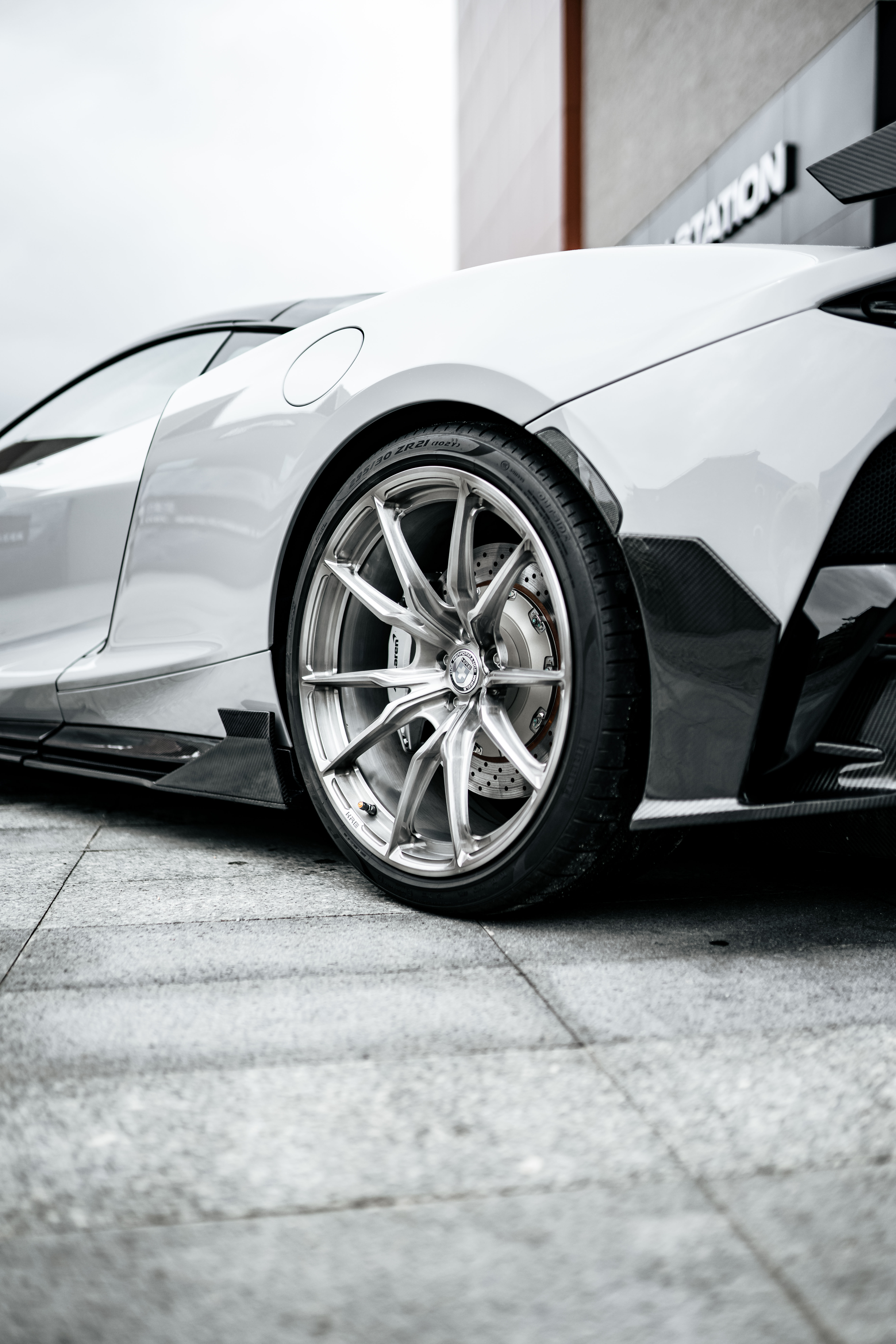 McLaren GT Dry Carbon Parts - styling view