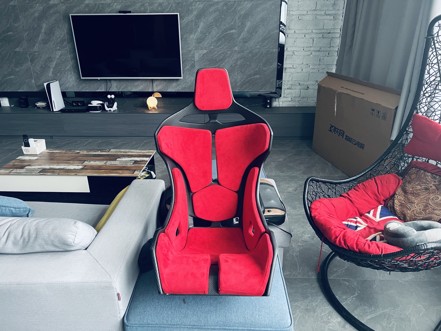 McLaren Senna Style Dry Carbon Bucket Seat - styling view