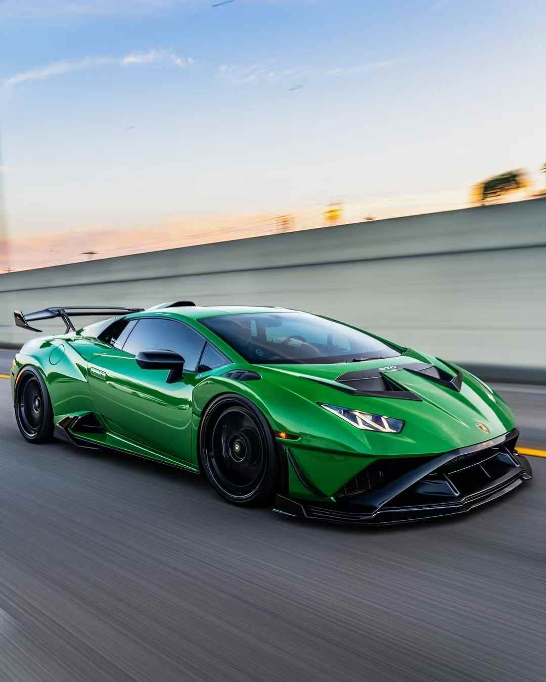 Lamborghini STO V Style Dry Carbon Parts - styling view