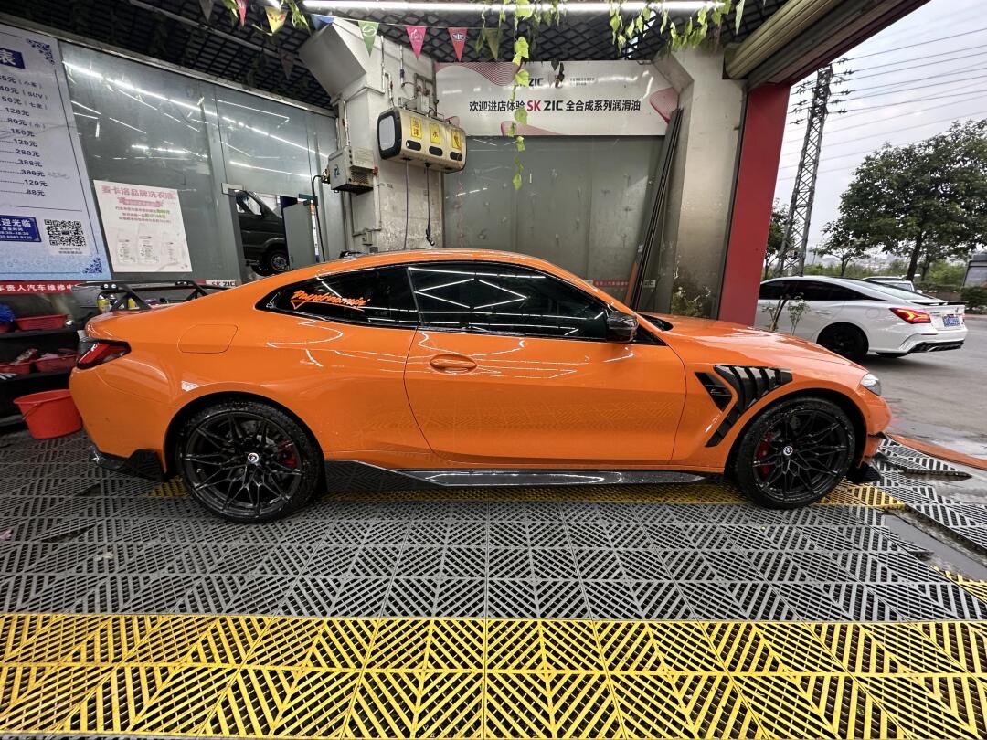 BMW G80 M3/G82 M4 Ocean Design Dry Carbon Shark-Fin Fenders - styling view