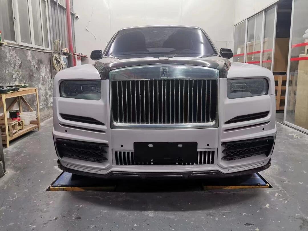 Rolls-Royce Cullinan MSY Generation 2 Style Dry Carbon Body Kit - styling view