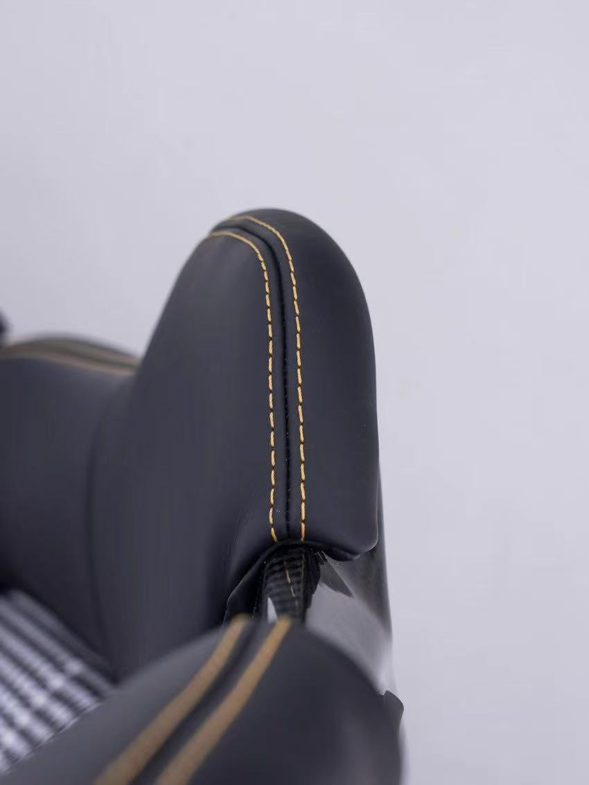 Porsche GT3 RS Style Dry Carbon Bucket Seat - styling view