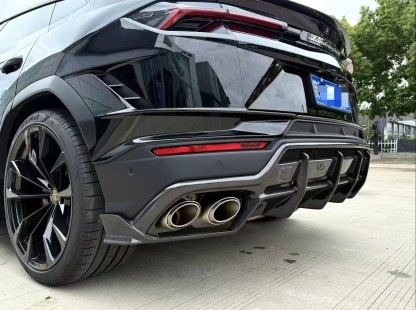 Lamborghini Urus S Topcar Style Dry Carbon Parts - styling view