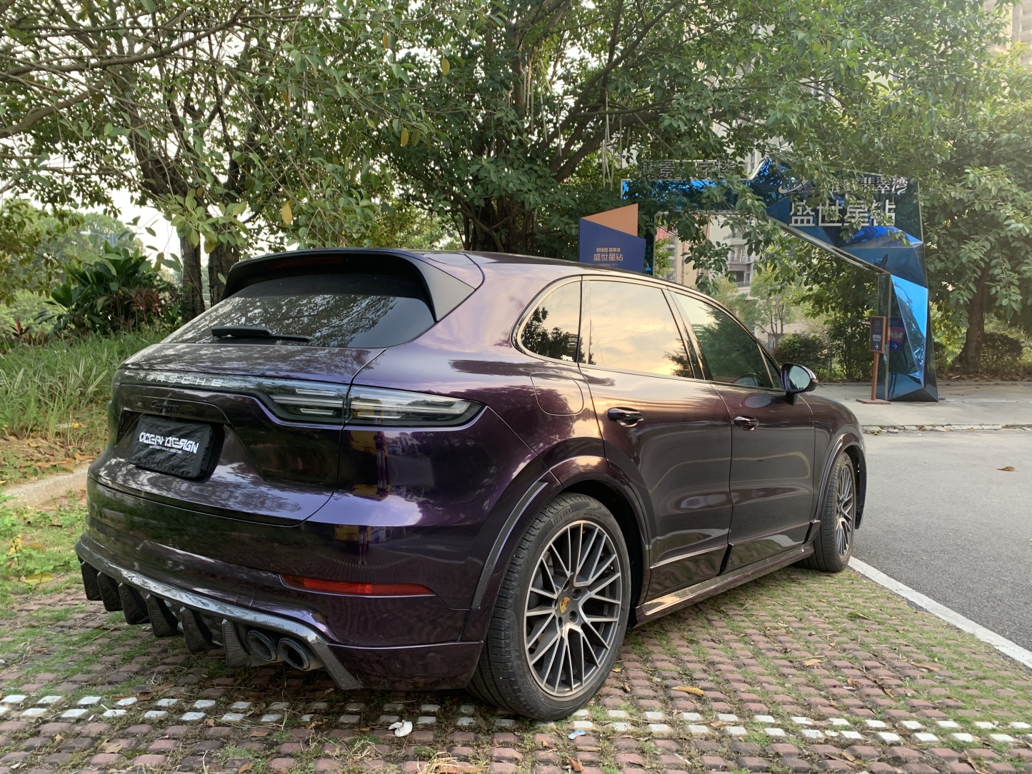 Porsche Cayenne OD Style Carbon Fiber Parts - styling view
