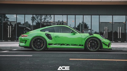 Porsche 991 GT3 RS OEM Style Dry Carbon Parts - styling view
