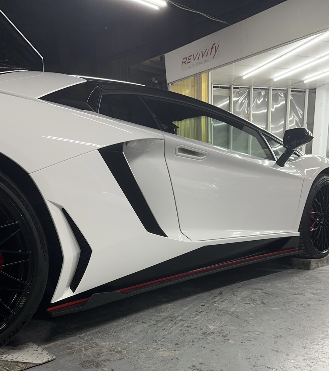 Lamborghini LP700 / LP720 / LP750 LB Style Carbon Fiber Parts - styling view