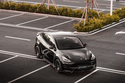 Tesla Model Y Ocean Design Gen 1 Style Dry Carbon Parts - styling view