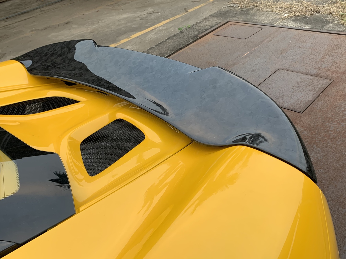 McLaren MP4-12C/625/650S 675LT Style Carbon Conversion Kit - styling view