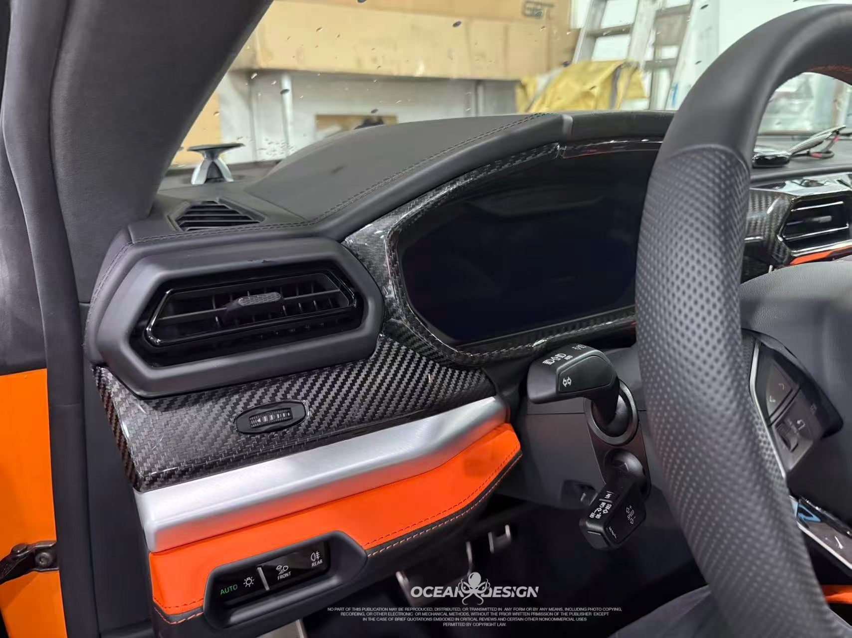 Lamborghini Urus SE Dry Carbon Interior Overlays - styling view